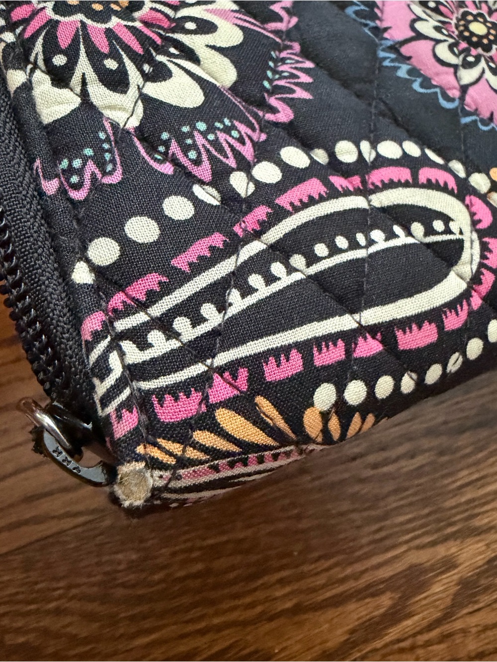 Vera Bradley Bandana Swirl Quilted Zip-Around Wallet Black Multicolor - Picture 11 of 12